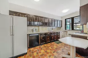1610 Paulding Ave, Bronx, NY 10462 - Photo 13