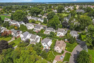 7 Highmeadow Rd, Manhasset, NY 11030 - Photo 35