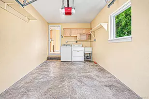 7 Highmeadow Rd, Manhasset, NY 11030 - Photo 25