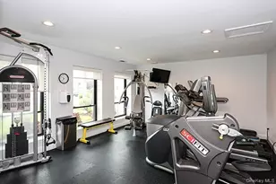 11 Stanford Ct, Wantagh, NY 11793 - Photo 25