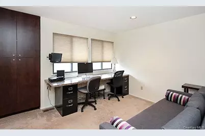 11 Stanford Court #B, Wantagh, NY 11793 - Photo 15