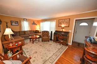 2297 Girard Pl, Merrick, NY 11566 - Photo 11
