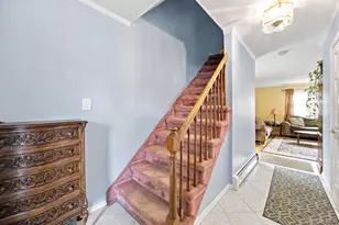 5 Conway Ct, Glen Cove, NY 11542 - Photo 5