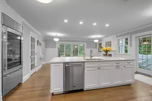 4 Sunset Ln, Port Washington, NY 11050 - Photo 11