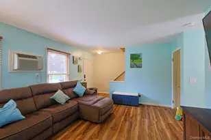204 Parr Meadow Dr, Newburgh, NY 12550 - Photo 9