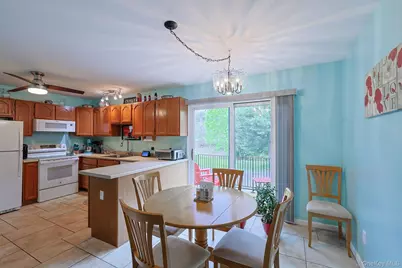 204 Parr Meadow Drive #2D, Newburgh, NY 12550 - Photo 15