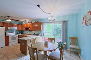 204 Parr Meadow Dr, Newburgh, NY 12550 - Photo 15