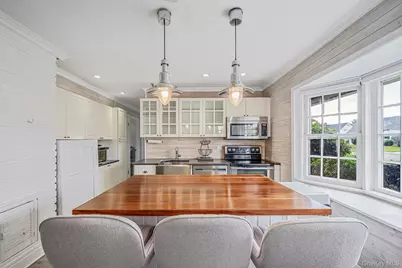 90 Twin Lane N, Wantagh, NY 11793 - Photo 3