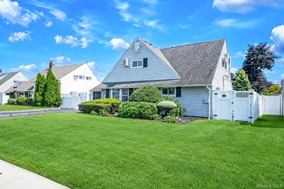 90 Twin Lane N, Wantagh, NY 11793 - Photo 1