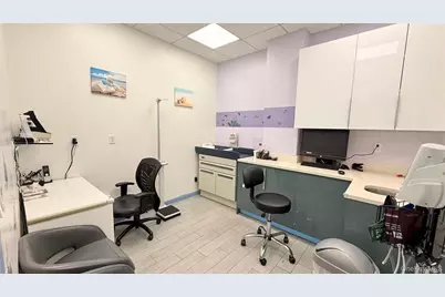 131-07 40th Road #E33, Flushing, NY 11354 - Photo 5