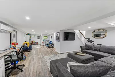 2841 Besade Court, Oceanside, NY 11572 - Photo 15