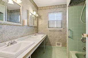 63 Lauren Ave, Dix Hills, NY 11746 - Photo 23