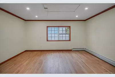 1565 10th Street, West Babylon, NY 11704 - Photo 11