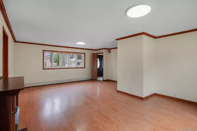 1565 10th Street, West Babylon, NY 11704 - Photo 7