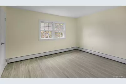 1565 10th Street, West Babylon, NY 11704 - Photo 15