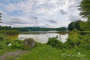 814 N Hillside Rd, Wappingers Falls, NY 12590 - Photo 3