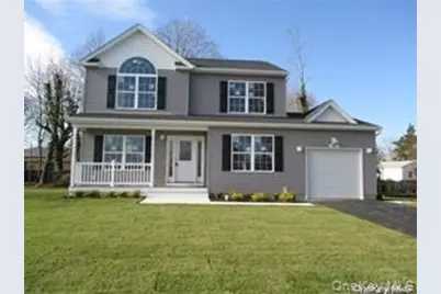 648 Bayview Avenue, Bellport, NY 11713 - Photo 1