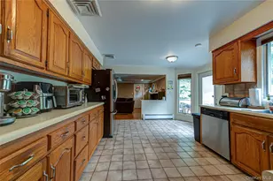 37 Buckingham Dr, Dix Hills, NY 11746 - Photo 9