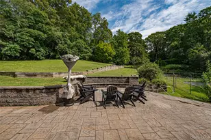 37 Buckingham Dr, Dix Hills, NY 11746 - Photo 21