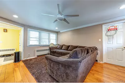 37 Buckingham Drive, Dix Hills, NY 11746 - Photo 3