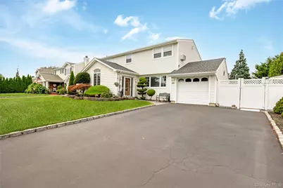 30 Swan Drive, Massapequa, NY 11758 - Photo 3