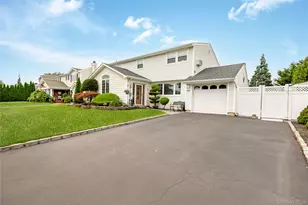 30 Swan Dr, Massapequa, NY 11758 - Photo 3