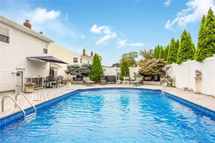 30 Swan Dr, Massapequa, NY 11758 - Photo 31