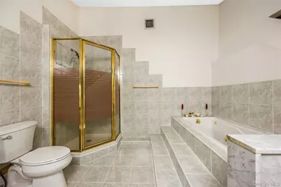 30 Swan Drive, Massapequa, NY 11758 - Photo 19