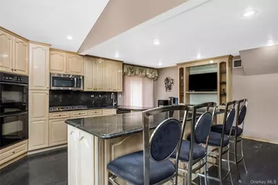 30 Swan Drive, Massapequa, NY 11758 - Photo 7