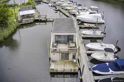 149 C Riverside Drive, Riverhead, NY 11901 - Photo 11