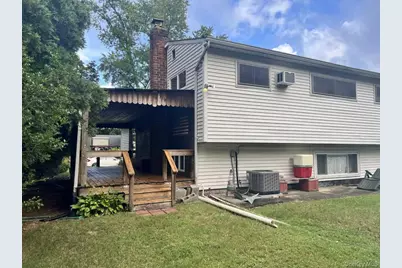 1556 N Gardiner Drive, Bay Shore, NY 11706 - Photo 13