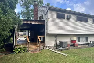 1556 N Gardiner Dr, Bay Shore, NY 11706 - Photo 13