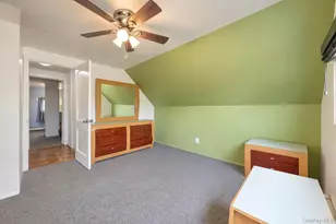 35 Meeting Ln, Hicksville, NY 11801 - Photo 15