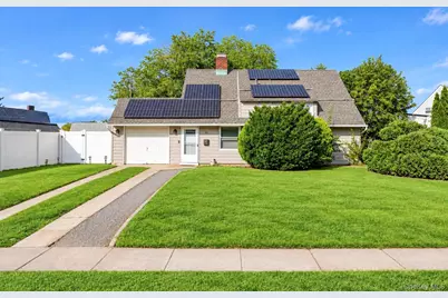 35 Meeting Lane, Hicksville, NY 11801 - Photo 23