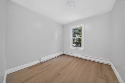 37 Jayson Avenue, Great Neck, NY 11021 - Photo 19