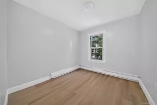 37 Jayson Ave, Great Neck, NY 11021 - Photo 19