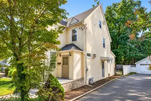 37 Jayson Ave, Great Neck, NY 11021 - Photo 3