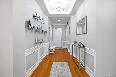 77 Maple Avenue #100, Rockville Centre, NY 11570 - Photo 3