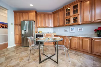 77 Maple Avenue #100, Rockville Centre, NY 11570 - Photo 7