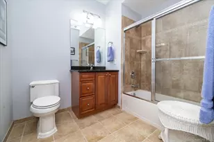 77 Maple Ave, Rockville Centre, NY 11570 - Photo 15