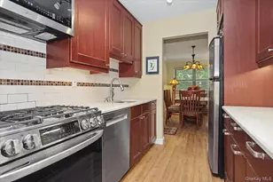 100 Diplomat Dr, Mount Kisco, NY 10549 - Photo 17