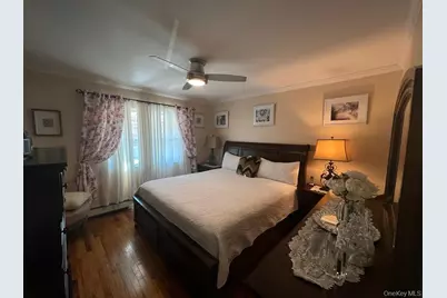 1023B E 229th Street, Bronx, NY 10466 - Photo 7