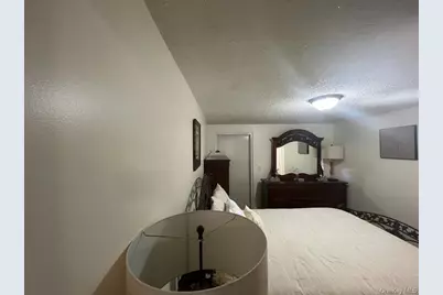 1023B E 229th Street, Bronx, NY 10466 - Photo 11