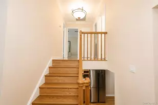 54 Magnolia Ln, Jericho, NY 11753 - Photo 11