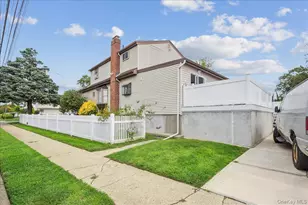2696 W Alder Rd, Bellmore, NY 11710 - Photo 27