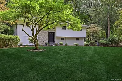 10 Moonedge Road, Northport, NY 11768 - Photo 3