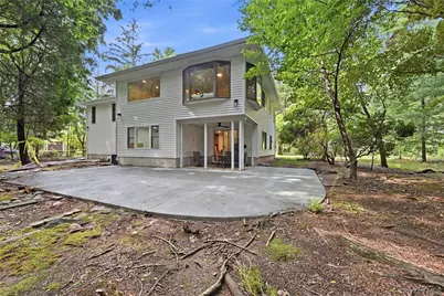 10 Moonedge Road, Northport, NY 11768 - Photo 35