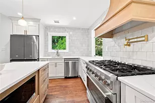 10 Moonedge Rd, Northport, NY 11768 - Photo 11