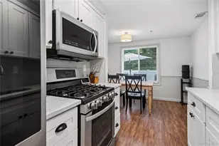 305 Birchwood Rd, Medford, NY 11763 - Photo 13
