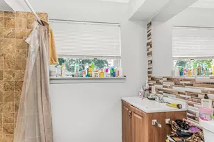 2951 Kingsland Ave, Bronx, NY 10469 - Photo 13